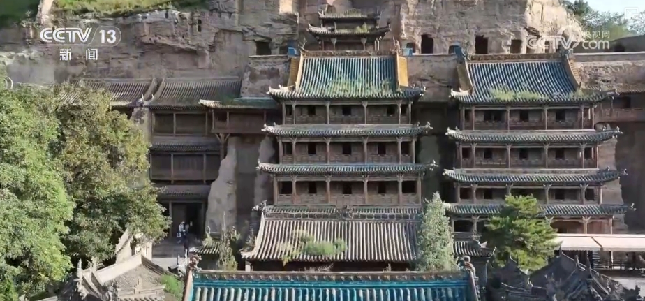 奋进强国路阔步新征程文化遗产焕新生传播文物之美打破时空界限