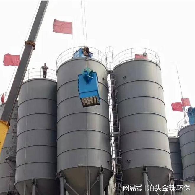 仓顶除尘器24袋水泥罐顶脉冲除尘器介绍(图1)