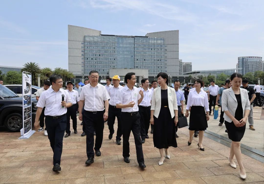 2024年广西节能宣传周和低碳日活动启动仪式暨第二届新能源汽车推介活动在柳州举行(图2)