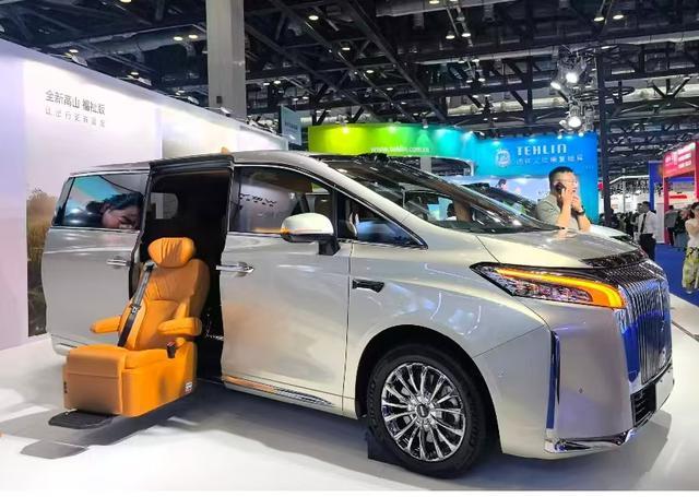 福祉车传递关怀用科技点亮行动不便者的出行之光｜聚焦中国国际福祉博览会(图3)