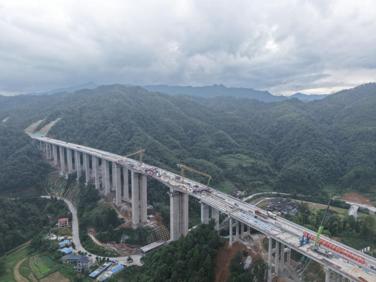 城龙高速全线贯通湖南再添出省新通道